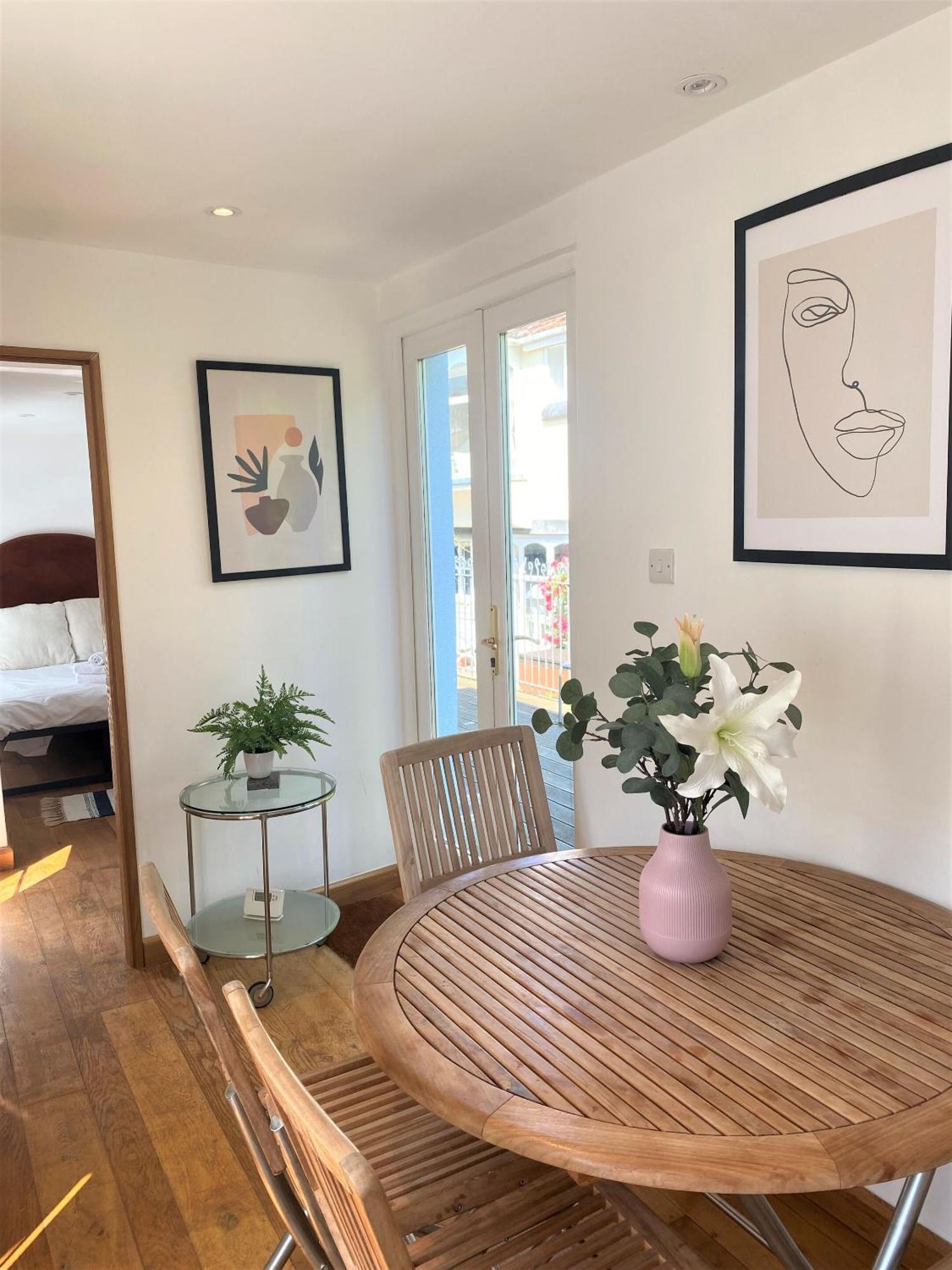 Prime Location! Detached Clifton Home With Parking بريستول المظهر الخارجي الصورة