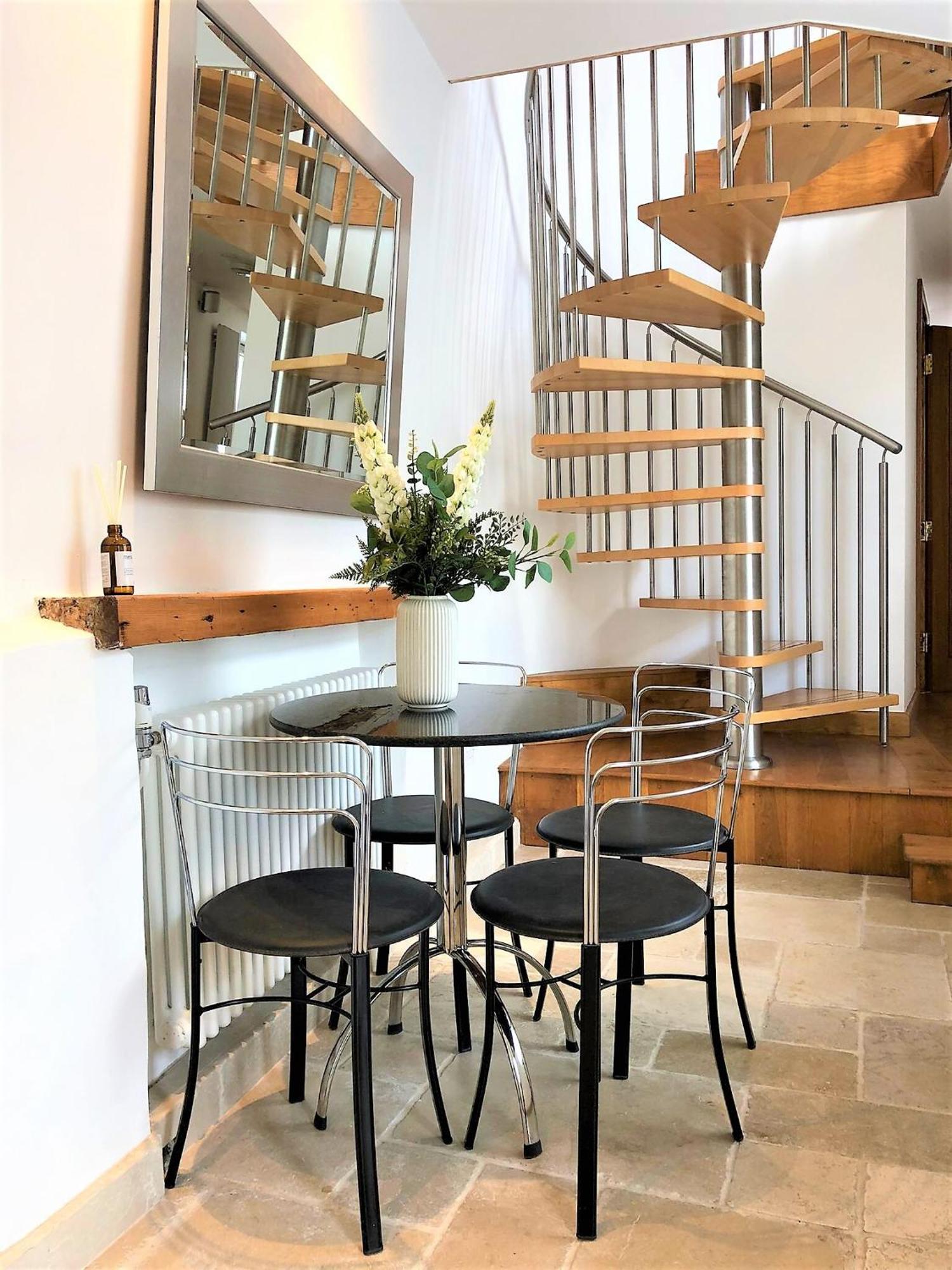 Prime Location! Detached Clifton Home With Parking بريستول المظهر الخارجي الصورة